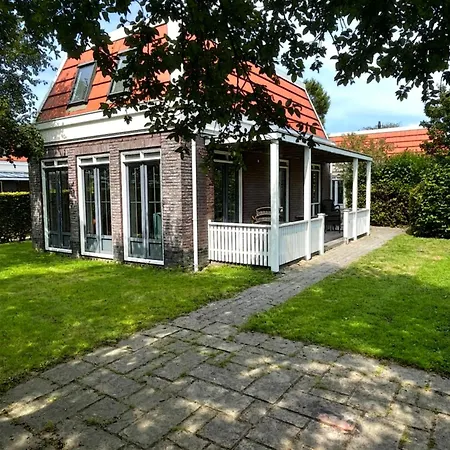Tulp En Zee Holiday home